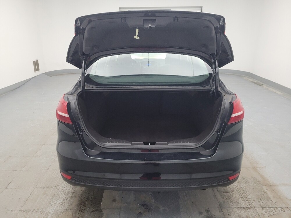 2016 Ford Focus in Cincinnati, OH 45255 - 18107702 29