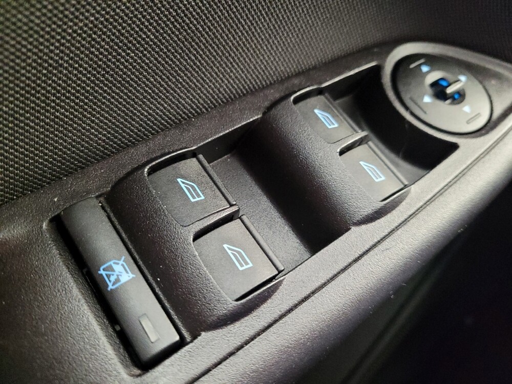 2016 Ford Focus in Cincinnati, OH 45255 - 18107702 27