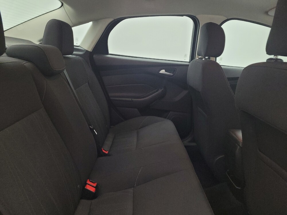 2016 Ford Focus in Cincinnati, OH 45255 - 18107702 19