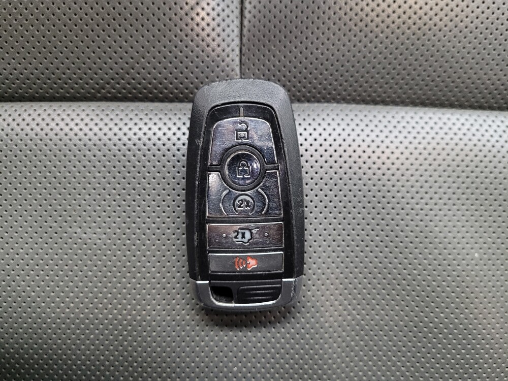 2022 Lincoln Corsair in Las Vegas, NV 89102 - 18107712 32