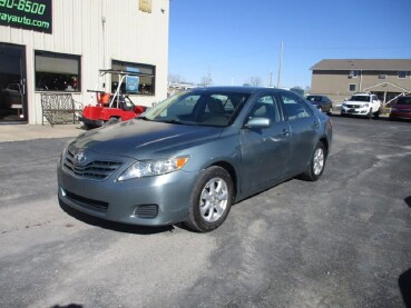 2011 Toyota Camry in Oak Grove, MO 64075