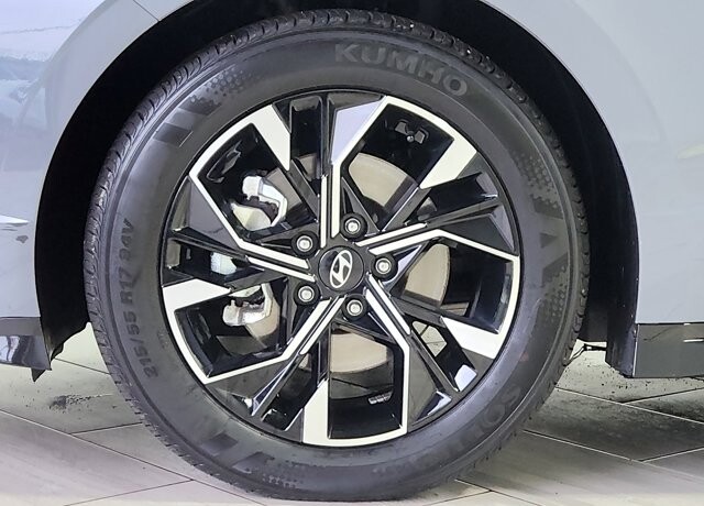 2025 Hyundai Sonata in Cinnaminson, NJ 08077 - 18107745 9