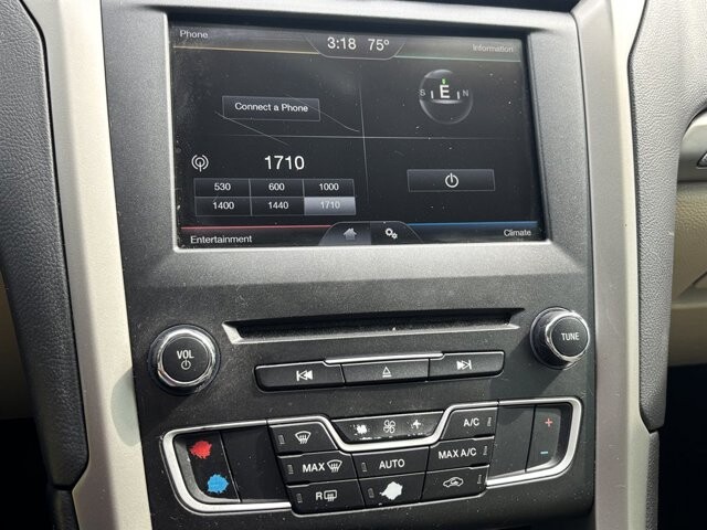 2016 Ford Fusion in Birmingham, AL 35215 - 18107748 30