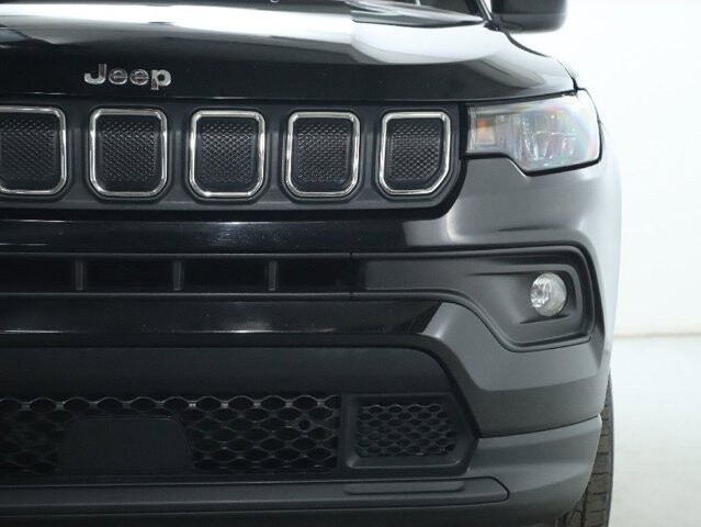 2022 Jeep Compass in Bedford, OH 44146 - 18107752 5