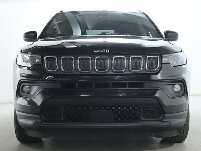 2022 Jeep Compass in Bedford, OH 44146 - 18107752 3