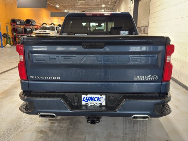 2019 Chevrolet Silverado 1500 in Burlington, WI 53105 - 18107768 4