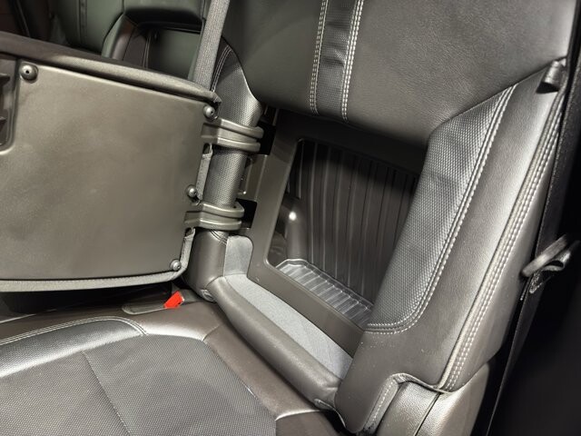 2019 Chevrolet Silverado 1500 in Burlington, WI 53105 - 18107768 13