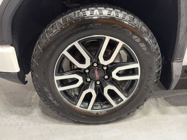 2025 GMC Sierra 1500 in Burlington, WI 53105 - 18107773 9