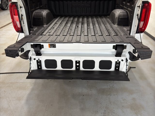 2025 GMC Sierra 1500 in Burlington, WI 53105 - 18107773 25