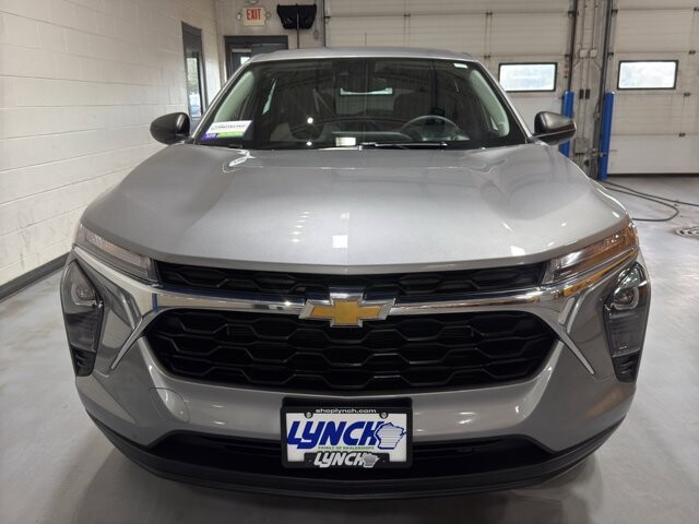 2024 Chevrolet Trax in Burlington, WI 53105 - 18107776 8