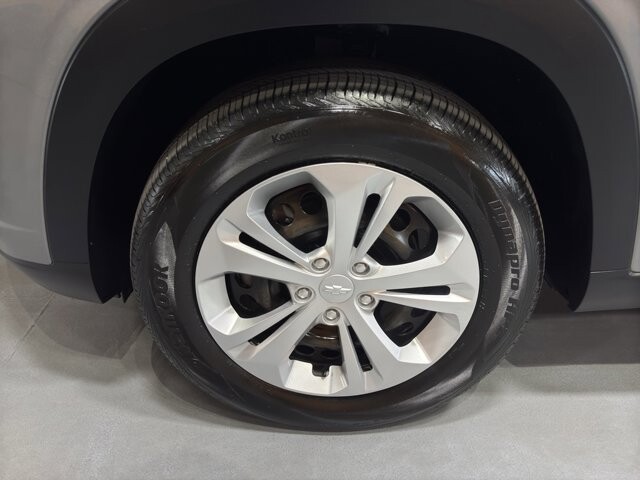 2024 Chevrolet Trax in Burlington, WI 53105 - 18107776 9
