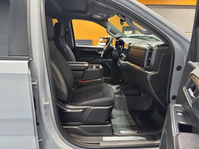 2024 Chevrolet Silverado 1500 in Burlington, WI 53105 - 18107780 19