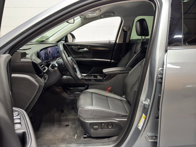 2025 Buick Envision in Burlington, WI 53105 - 18107782 14