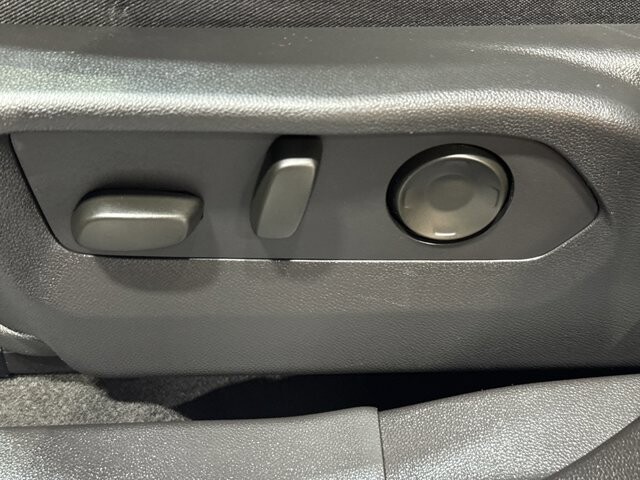 2025 Buick Envision in Burlington, WI 53105 - 18107782 15