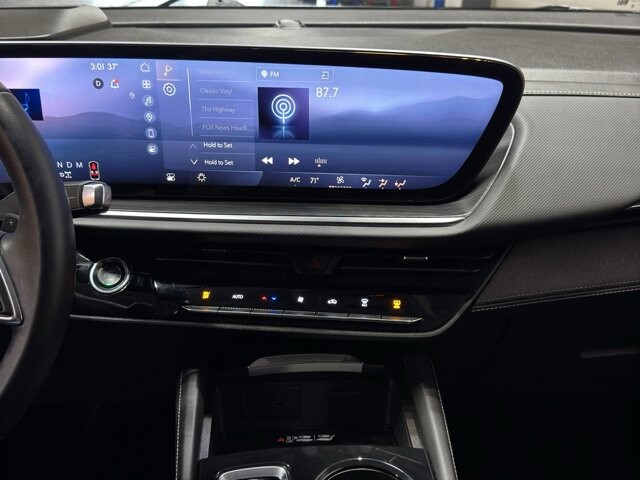 2025 Buick Envision in Burlington, WI 53105 - 18107782 26