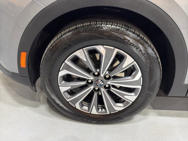 2025 Buick Envision in Burlington, WI 53105 - 18107782 9