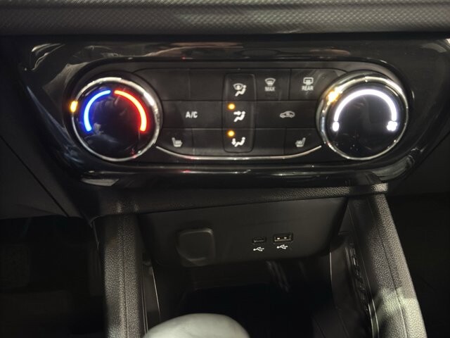 2024 Chevrolet TrailBlazer in Burlington, WI 53105 - 18107785 28