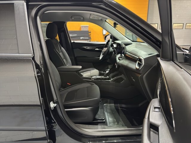 2024 Chevrolet TrailBlazer in Burlington, WI 53105 - 18107785 16