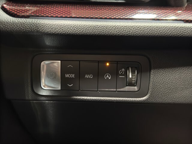 2024 Chevrolet Traverse in Burlington, WI 53105 - 18107790 35