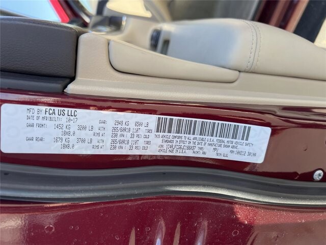 2018 Jeep Grand Cherokee in Mesa, AZ 85212 - 18107801 23