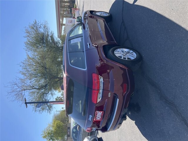2018 Jeep Grand Cherokee in Mesa, AZ 85212 - 18107801 28