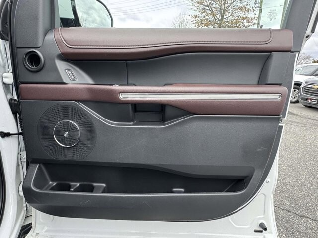 2024 Ford Expedition Max in Winchester, VA 22602 - 18107810 8