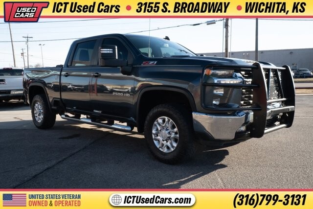 2020 Chevrolet Silverado 2500 in Wichita, KS 67216 - 18107812 5