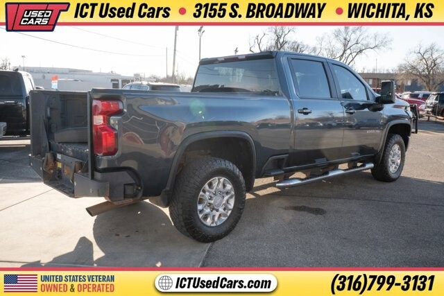 2020 Chevrolet Silverado 2500 in Wichita, KS 67216 - 18107812 4