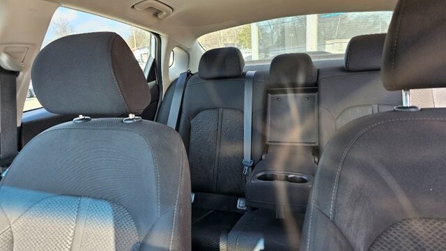 2017 Kia Optima in Cartersville, GA 30120 - 18107813 7