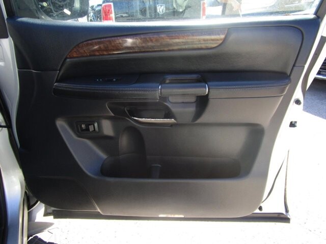 2012 Nissan Armada in Tampa, FL 33604-6914 - 18107817 17