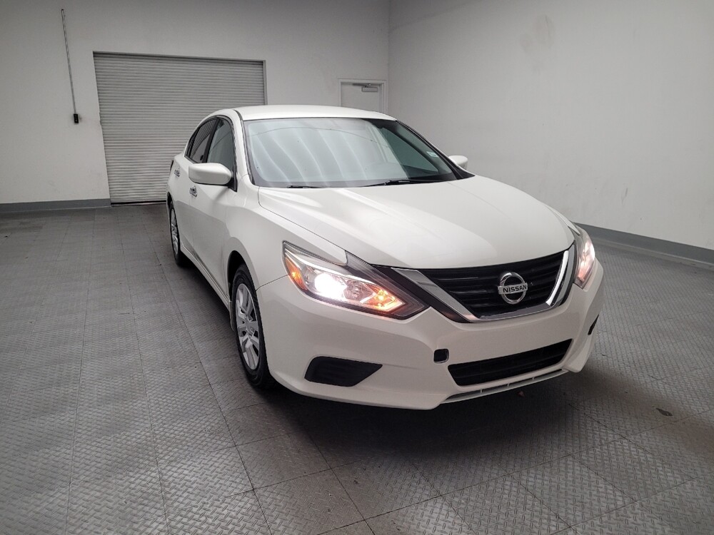 2018 Nissan Altima in Bakersfield, CA 93309 - 18107823 14