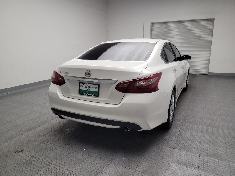 2018 Nissan Altima in Bakersfield, CA 93309 - 18107823 7