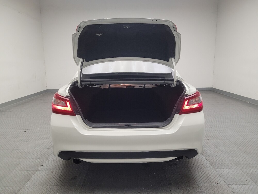 2018 Nissan Altima in Bakersfield, CA 93309 - 18107823 29