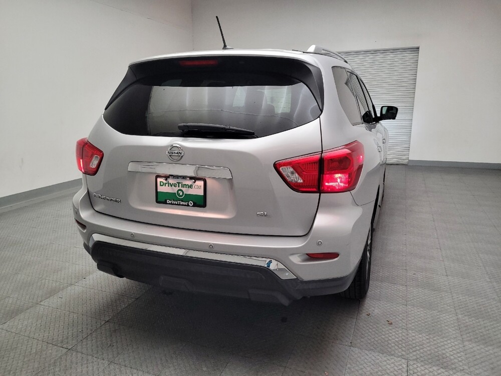 2018 Nissan Pathfinder in Downey, CA 90241 - 18107826 7