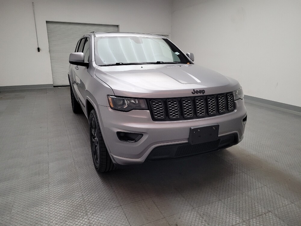 2019 Jeep Grand Cherokee in Montclair, CA 91763 - 18107830 14