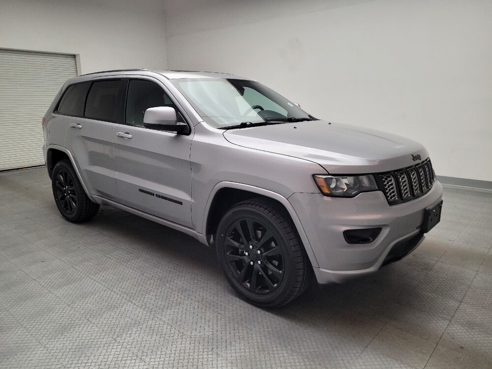 2019 Jeep Grand Cherokee in Montclair, CA 91763 - 18107830 11