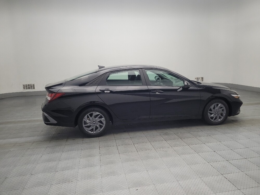 2024 Hyundai Elantra in Morrow, GA 30260 - 18107833 10
