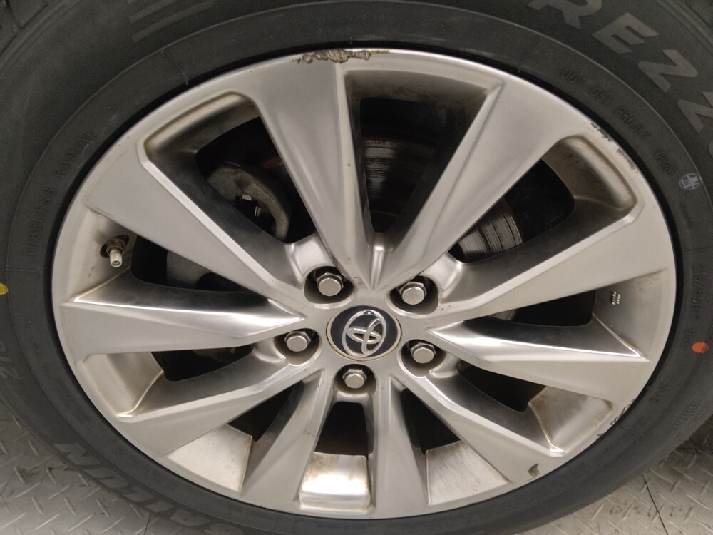 2015 Toyota Camry in Knoxville, TN 37923 - 18107838 31