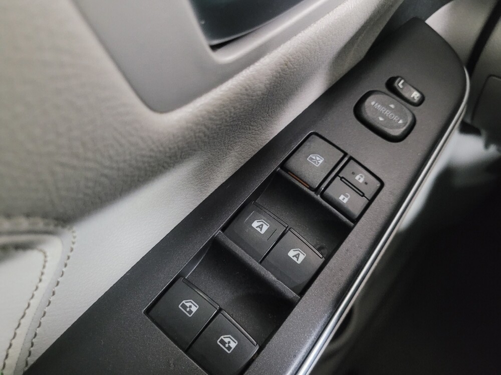 2015 Toyota Camry in Knoxville, TN 37923 - 18107838 27