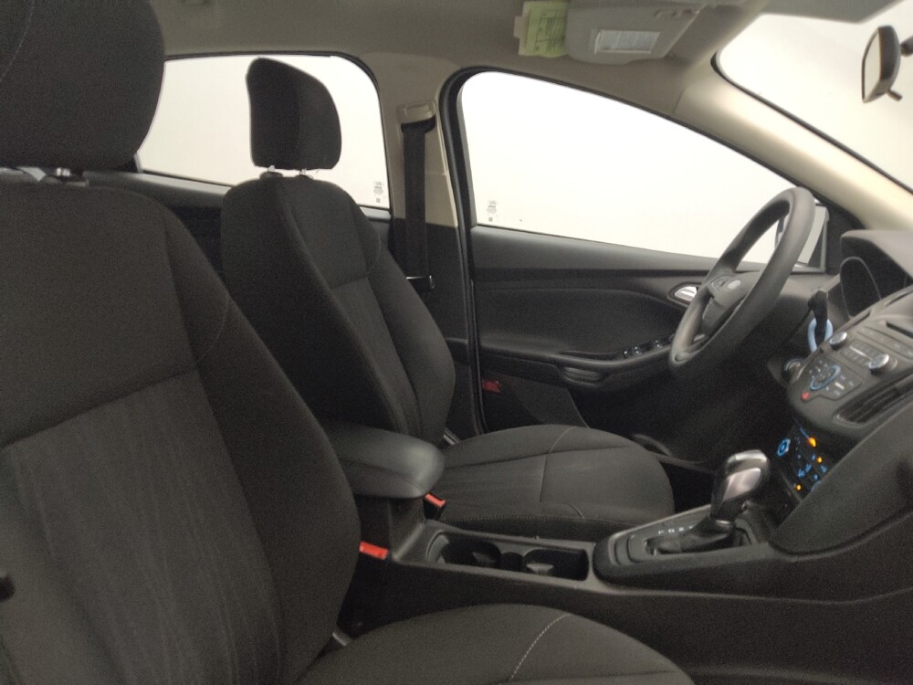 2016 Ford Focus in Columbus, GA 31909 - 18107840 21
