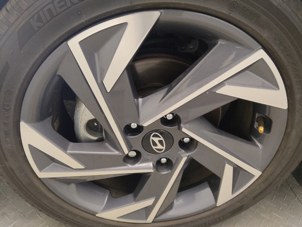 2025 Hyundai Elantra in Conyers, GA 30094 - 18107858 31