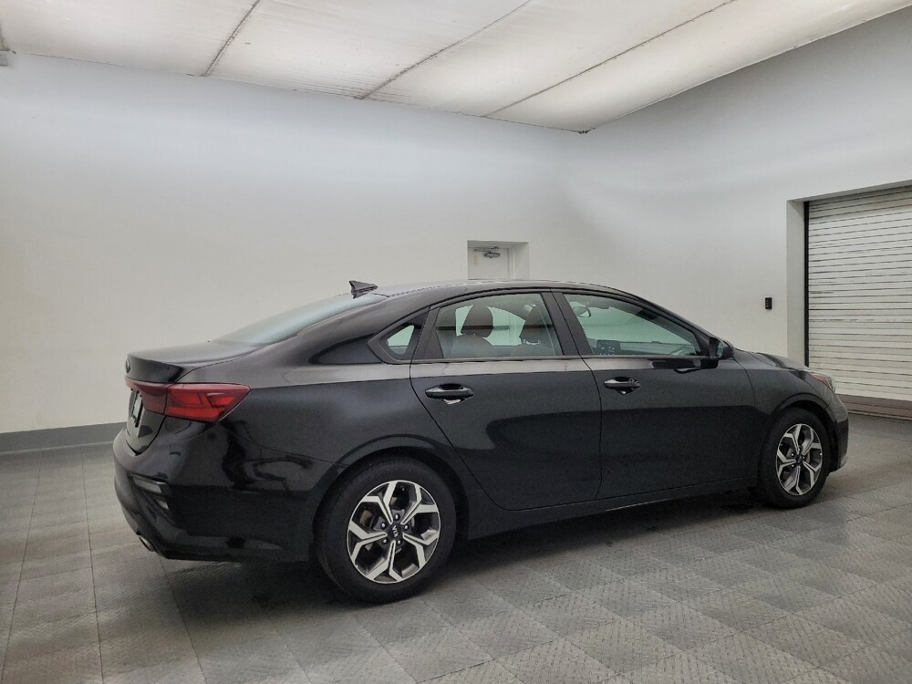 2021 Kia Forte in Glendale, AZ 85301 - 18107885 10