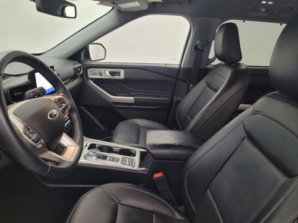 2021 Ford Explorer in Tallahassee, FL 32304 - 18107890 17