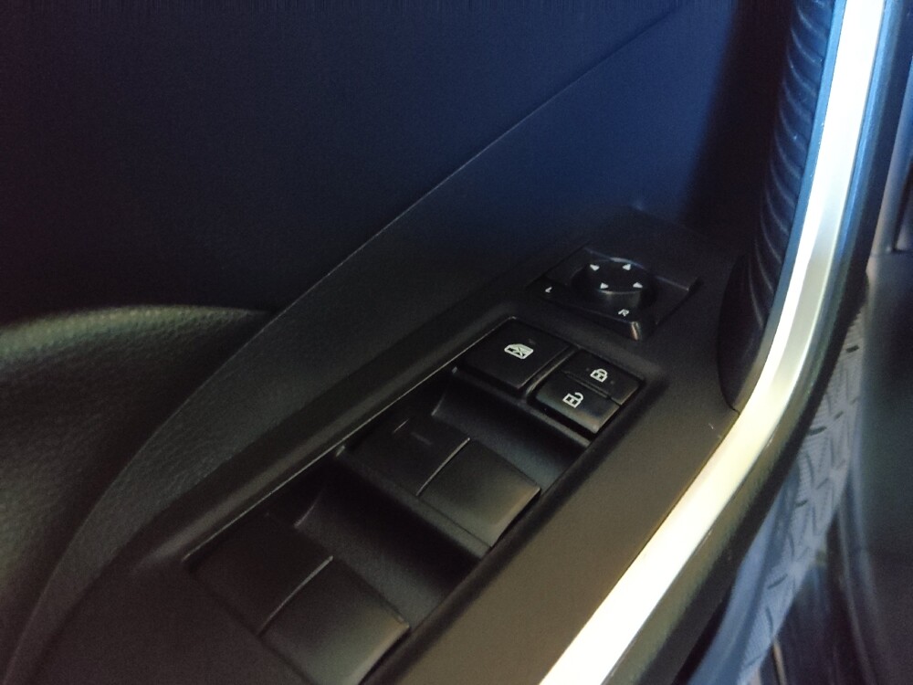 2019 Toyota RAV4 in Tampa, FL 33619 - 18107905 27