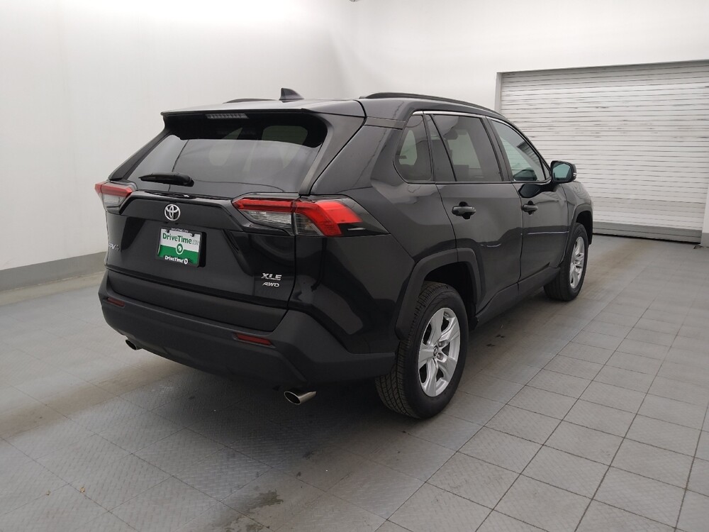2019 Toyota RAV4 in Tampa, FL 33619 - 18107905 9
