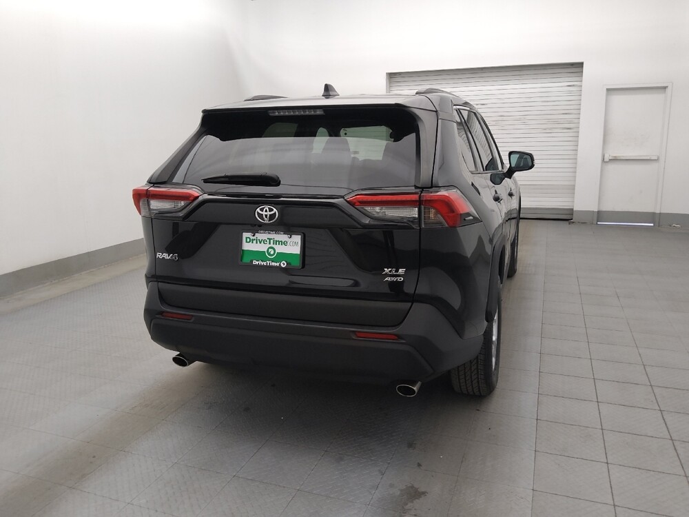 2019 Toyota RAV4 in Tampa, FL 33619 - 18107905 7