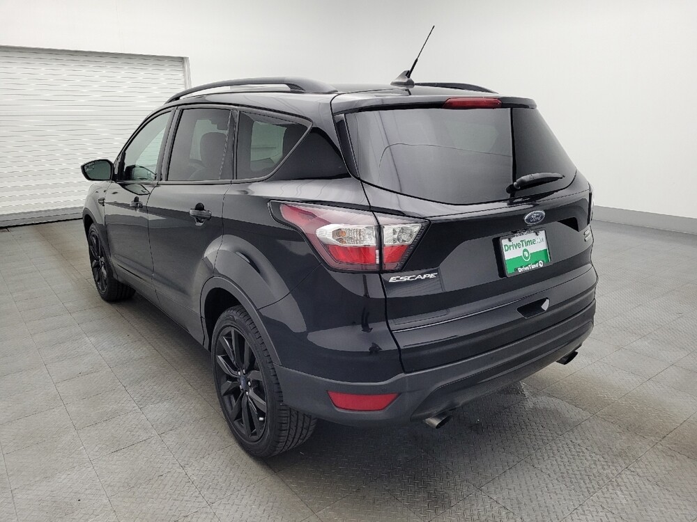2018 Ford Escape in Jacksonville, FL 32210 - 18107931 5
