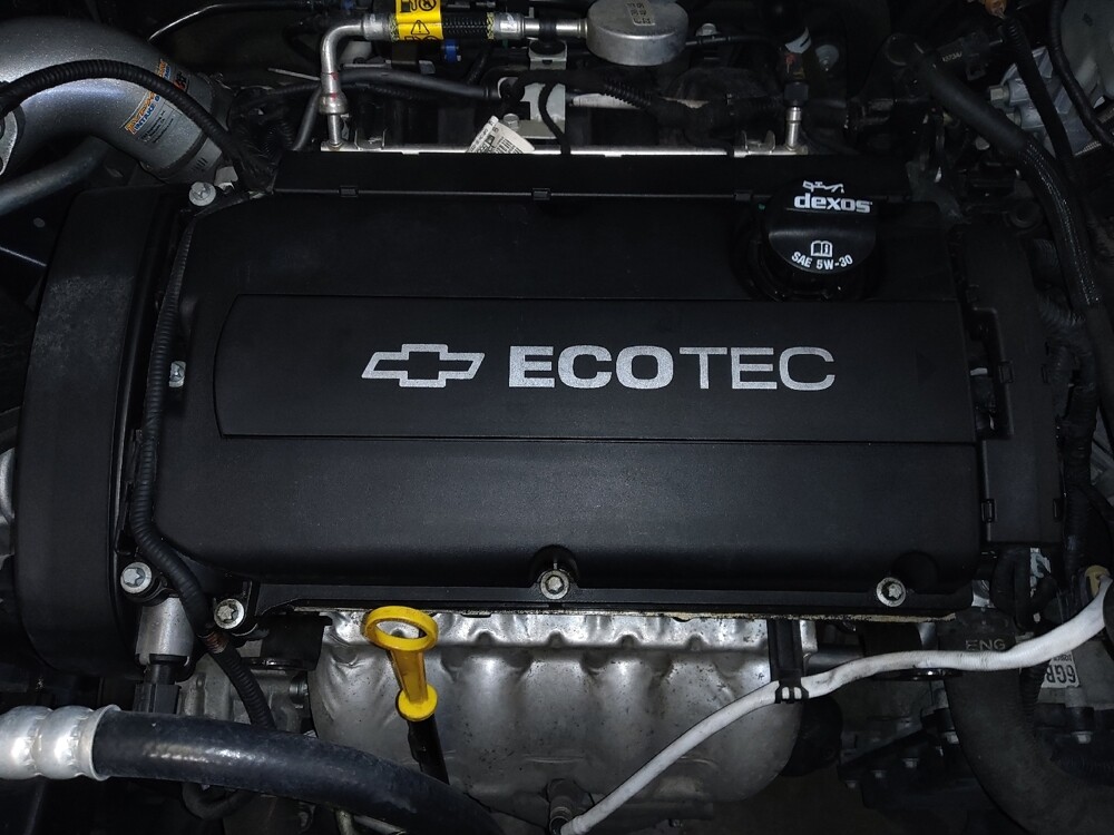 2016 Chevrolet Sonic in Salem, VA 24153 - 18107932 30