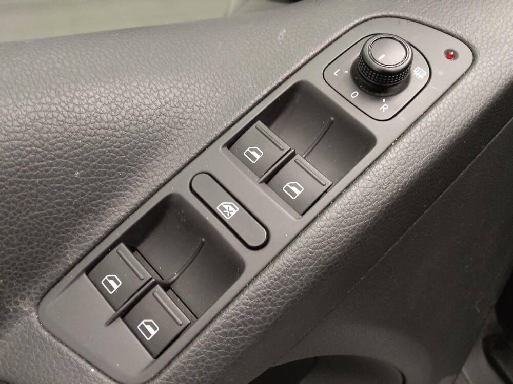 2017 Volkswagen Tiguan in Lakewood, CO 80215 - 18107974 27