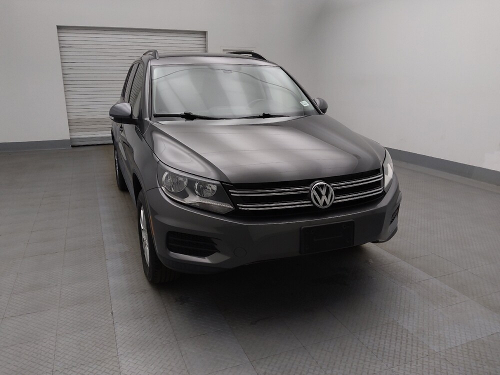 2017 Volkswagen Tiguan in Lakewood, CO 80215 - 18107974 14